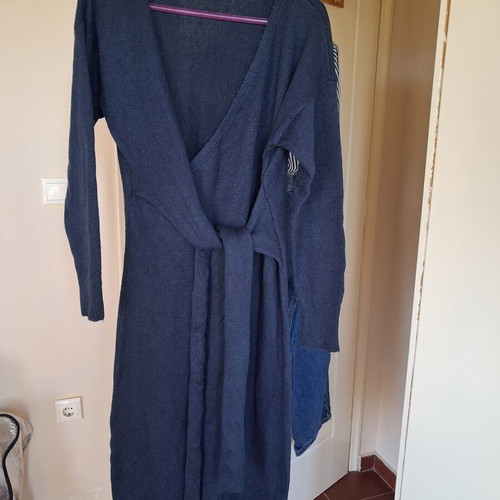 Midi winter dress dark blue with tie Trendyol like new