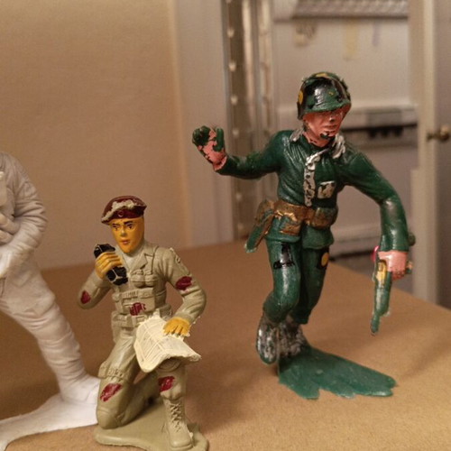 Military and astronaut figures used, set of 37.5