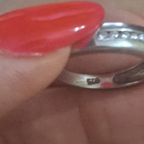 Silver 925 ring size 17.3 with zircon stones like new