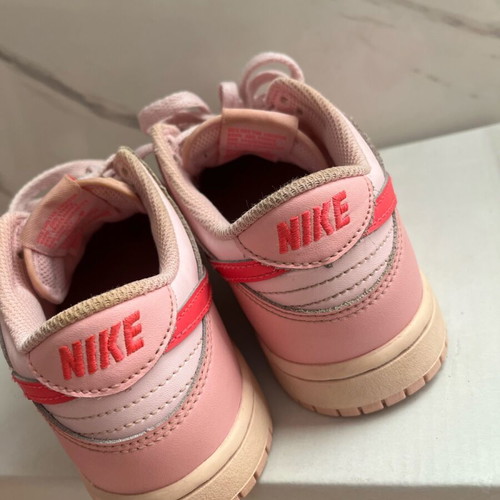 Nike Dunk pink kids' shoes size 34 like new for girls