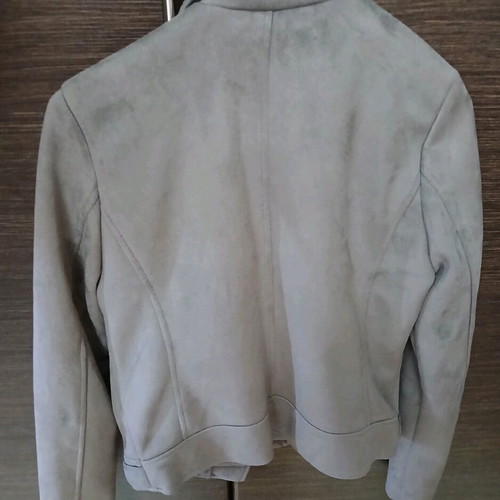 Gray jacket with castor texture used, very good condition