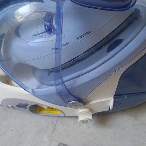 Tefal steam iron used, power cord issue
