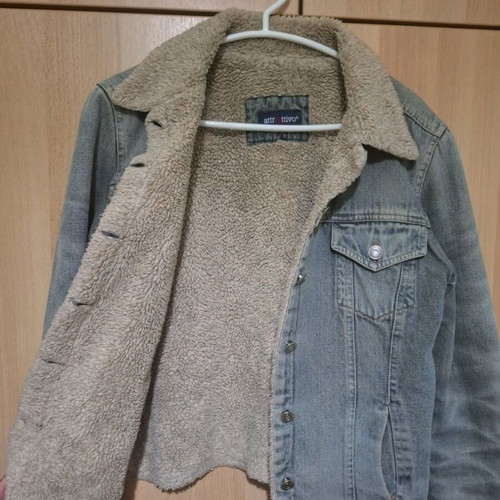 Denim jacket with fur lining