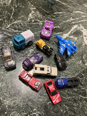 Toy cars set