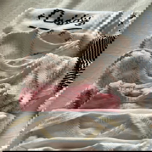 Φορμάκια κοντομάνικα 0-3 μηνών σαν καινούργια, πακέτο 36