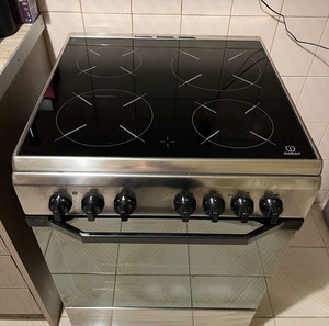 κουζίνα ελεύθερη indesit