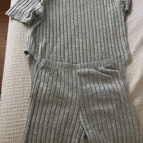 Women's shorts and blouse set like new, black and gray