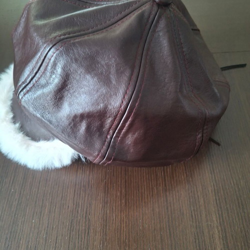 Women's Tragiasca hat like new, brown with synthetic fur