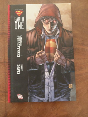 Superman Earth One Book 1 hardcover like new