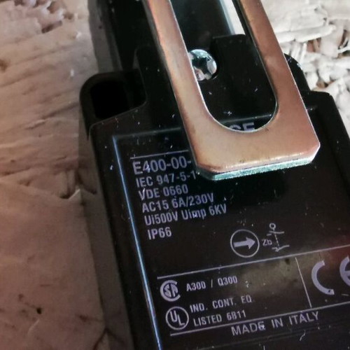 ERSCE E400-00-FM limit switches new, pack of 4