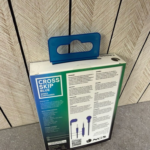 Wired Earphones Cross Skip Blue new with microphone and call control
