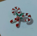 Christmas pin like new