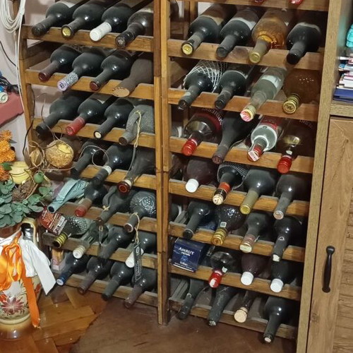 Bottle rack like new, modular wooden stand