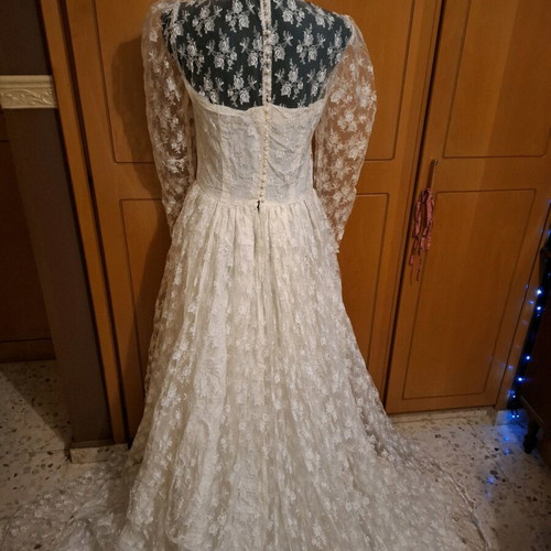 Handmade vintage wedding dress with integrated long train, size Medium, white