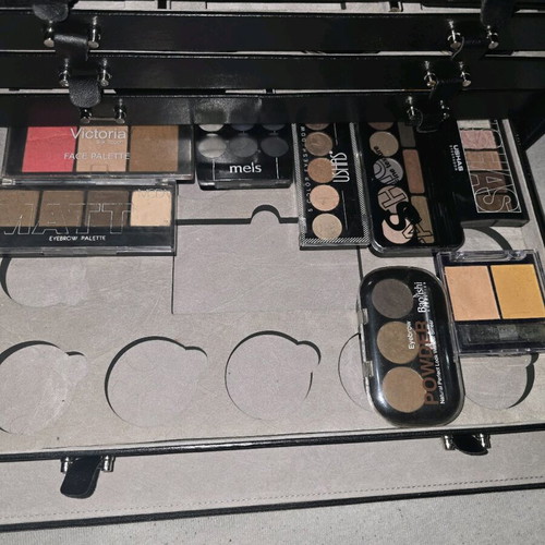 Makeup case like new