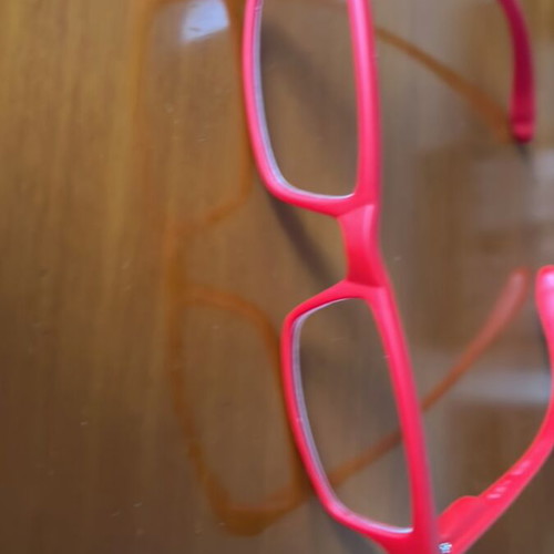 Presbyopia glasses 1.50 diopters like new, unisex, red