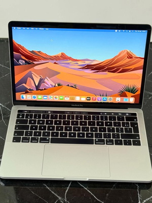 Apple MacBook Pro 13.3” 2019 с Touch Bar, Core i7, 16GB RAM, 512GB SSD, сив