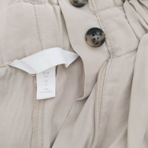 Γυναικείο σορτς H&M μπεζ σαν καινούργιο, μέγεθος 36