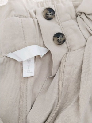 Γυναικείο σορτς H&M μπεζ σαν καινούργιο, μέγεθος 36