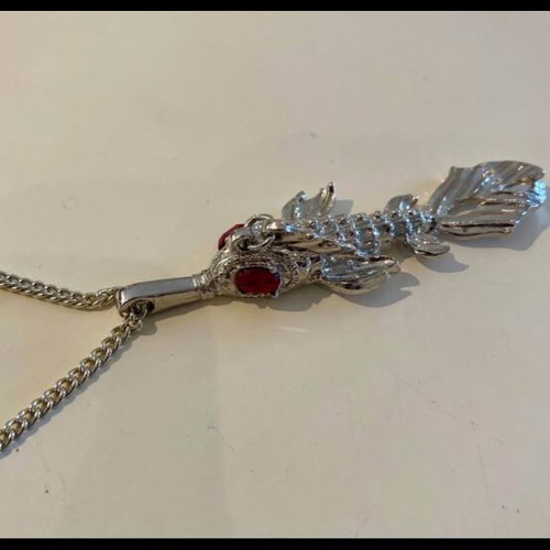 Unisex faux bijoux fish necklace with stone eye, rare, new