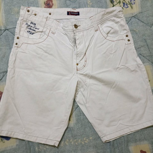 White men's bermuda shorts used with brown details, size L
