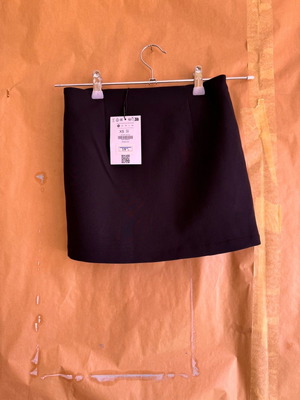 Mini skirt Bershka new, size XS with shorts