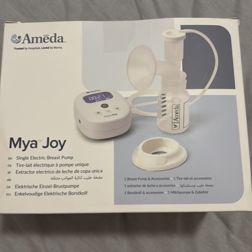 Ameda hospital breast pump like new with two flanges