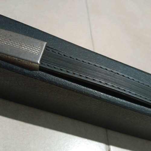 Vintage billiard cue 4-piece professional used with original case