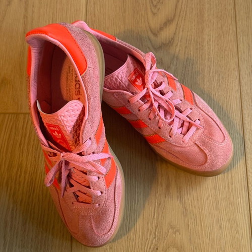 Adidas Gazelle pink athletic shoes like new, size 40.5