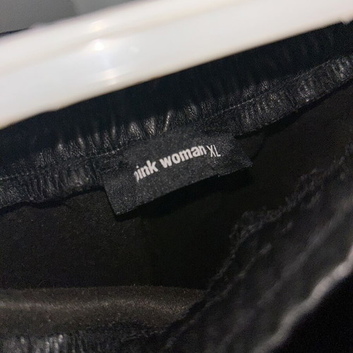 Black leather cargo pants XL like new Pink Woman