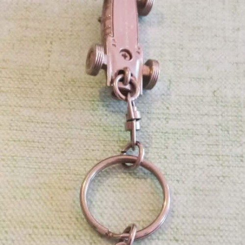 Ferrari 156 F1 (1961) collectible metal keychain Shell V-Power like new