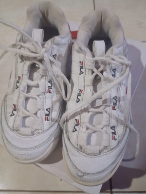 Fila women's athletic shoes size 38 like new, white