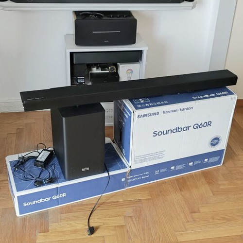 Samsung HW-Q60R Soundbar 5.1 with Wireless Subwoofer