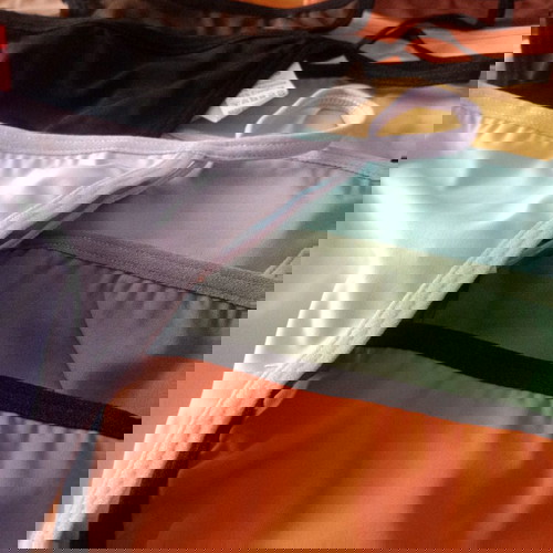 string εσώρουχα γυναικεία
