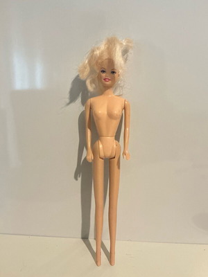 Barbie κούκλα ανακαινισμένη