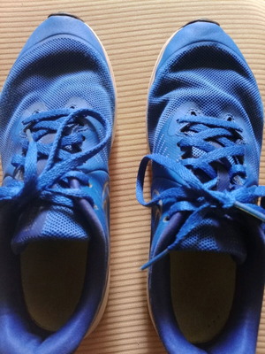Nike kids athletic shoes used, size 36.5, blue