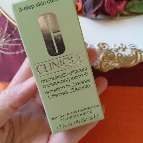 Clinique Dramatically Different Moisturizing Lotion 50 ml new