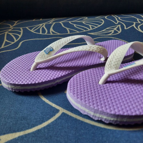 Children's flip-flop sandals size 32, purple and white