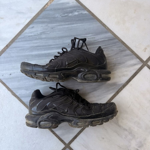 Nike Air Max Plus sneakers, size 44, black