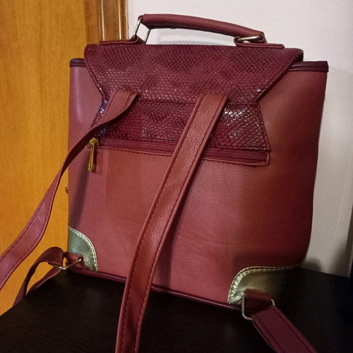 Veta backpack burgundy like new