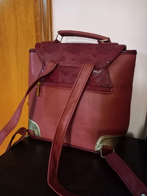 Veta backpack burgundy like new