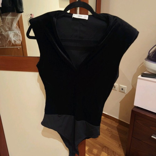 Velvet bodysuit Mango new, Small, black without label