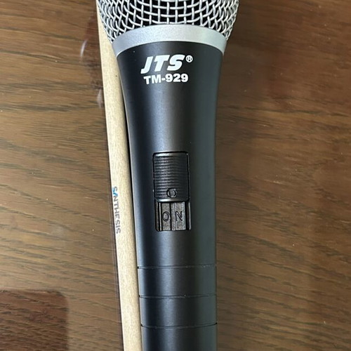 JTS TM-929 Special Dynamic Microphone like new with cable