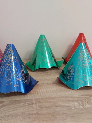 Pierrot paper metallic hats like new, pack of 5, Zitouni 1970