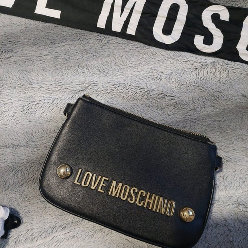 Love Moschino bag used with gift scarf, black