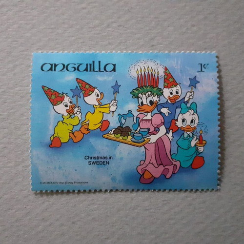 Disney Celebrates with Christmas Around the World Stamp Set 6 Mint