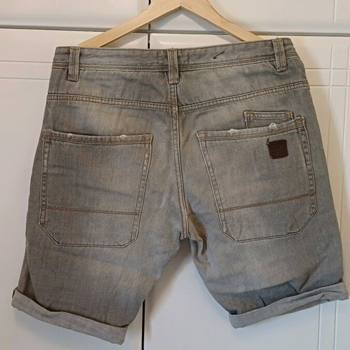 Bershka men's denim shorts used, size 40, beige