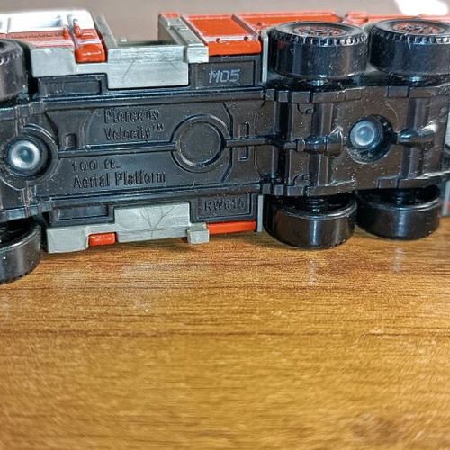 Fire trucks like new, pack of 2 pieces