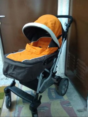 Καρότσι Peg Perego και κάθισμα αυτοκινήτου Chicco διπλής τοποθέτησης σαν καινούργια