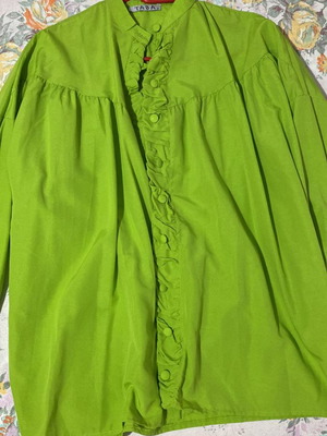 Women's green shirt size L new